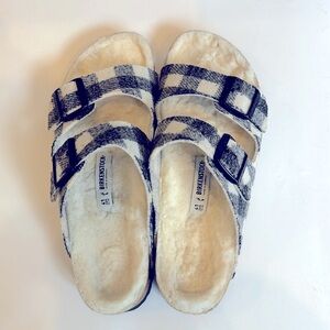 Like new Women’s Black and Ivory Check Birkenstocks.   Size 41